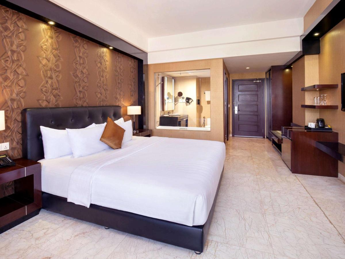 Grand Mercure Solo Baru Exterior photo