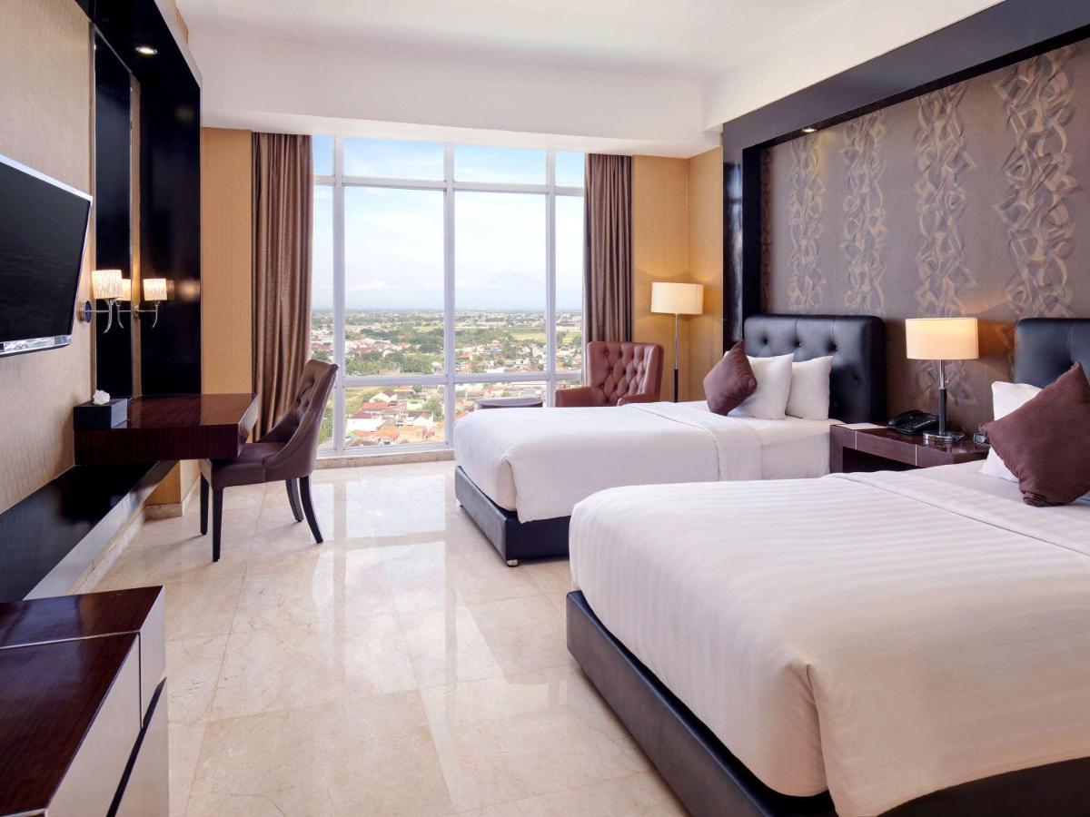 Grand Mercure Solo Baru Exterior photo