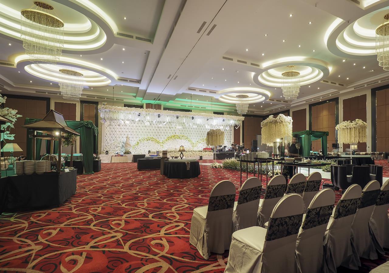 Grand Mercure Solo Baru Exterior photo