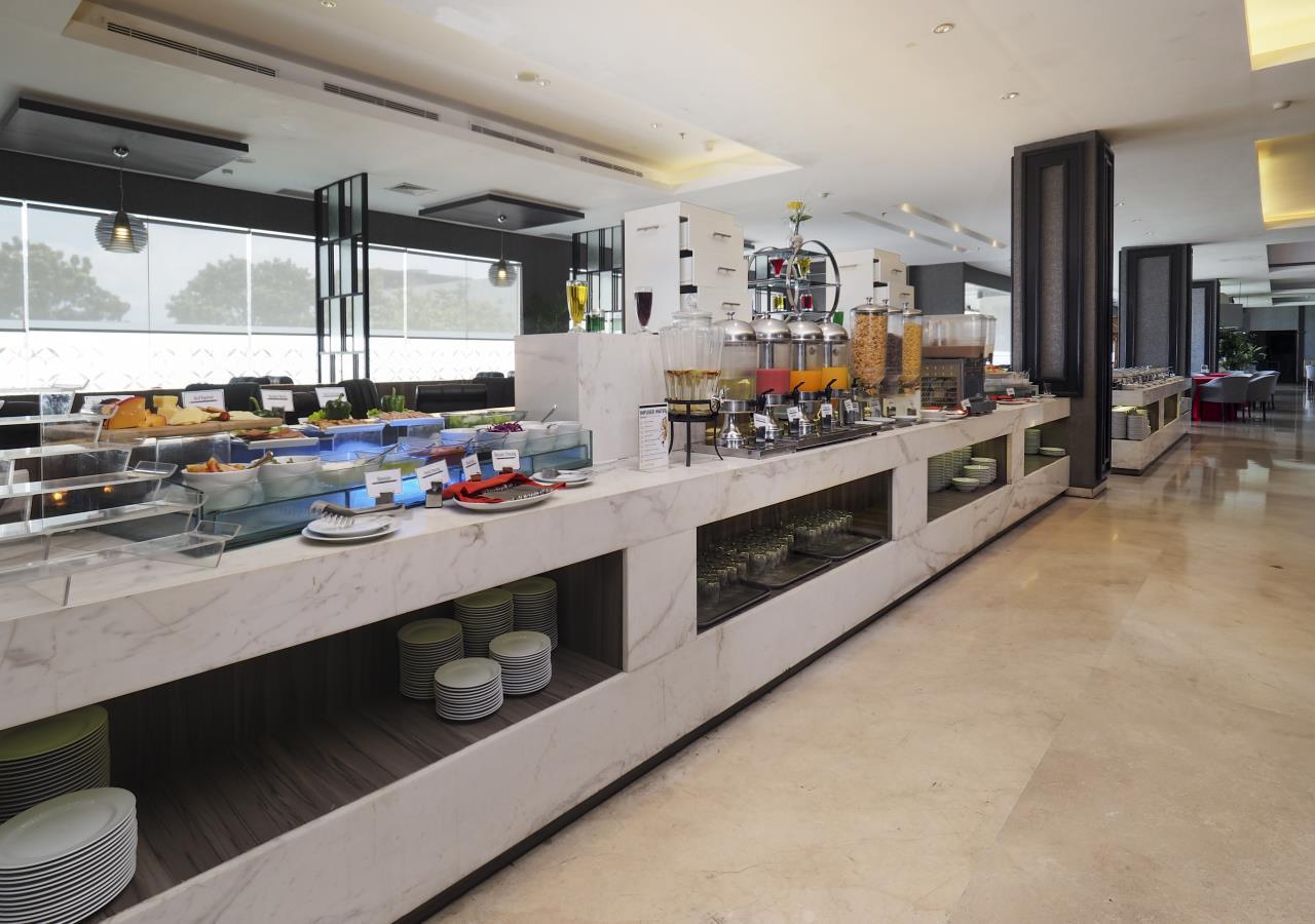 Grand Mercure Solo Baru Exterior photo