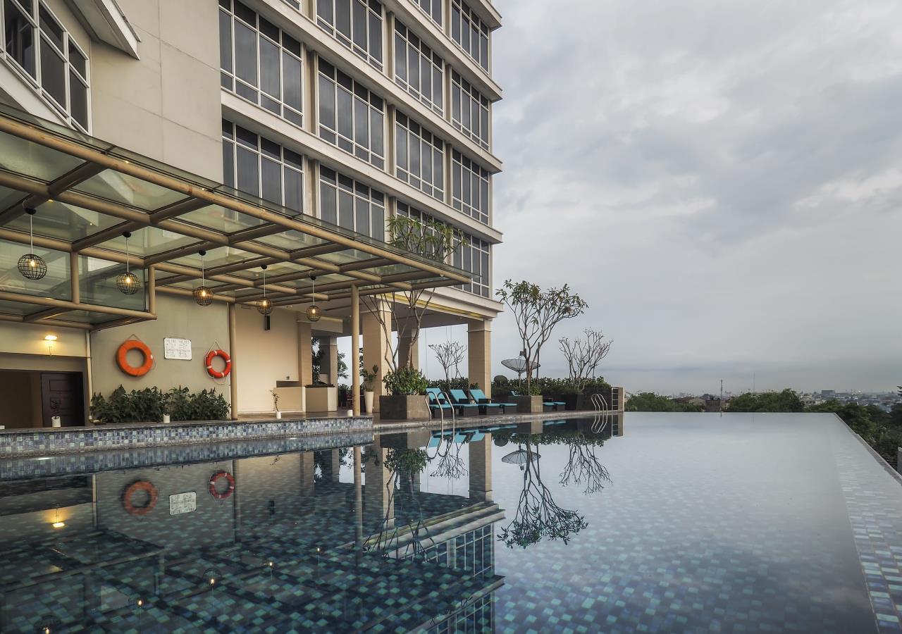 Grand Mercure Solo Baru Exterior photo