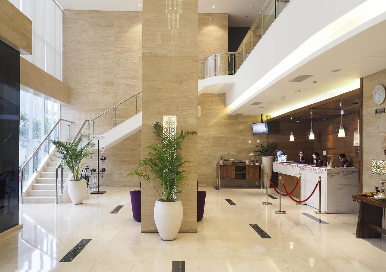 Grand Mercure Solo Baru Exterior photo